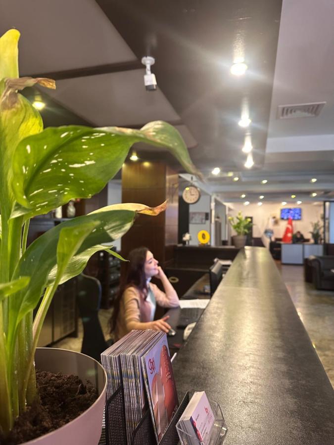 Hotel Bliss บูคาเรสต์ ภายนอก รูปภาพ
